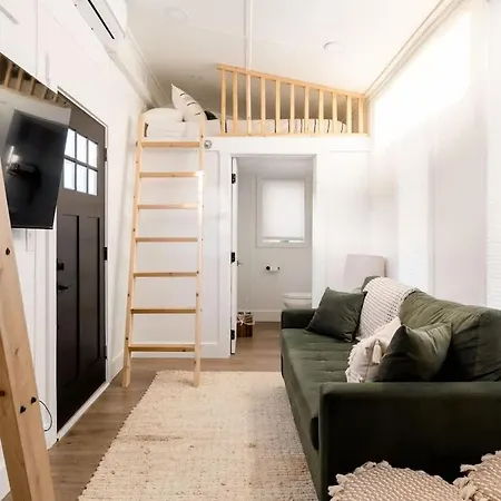 Stay Portland Collection - The Graffiti Alley Tiny House - Food, Art & Beer Exterior photo